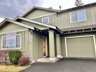 63345 NW Britta St - Bend, OR