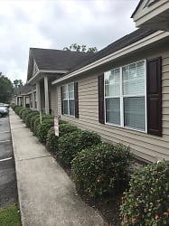 Lakeview Oaks Apartments - Savannah, GA