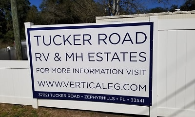 37021 Tucker Rd unit 9- - Zephyrhills, FL