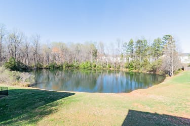 2715 Mulberry Pond Dr - Charlotte, NC