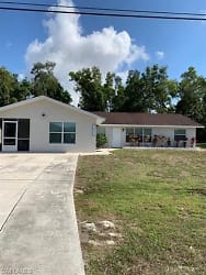 7651 Winged Foot Dr - Fort Myers, FL