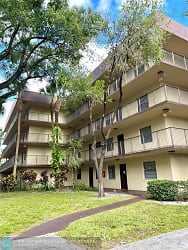 3321 NW 47th Terrace #230 - Lauderdale Lakes, FL