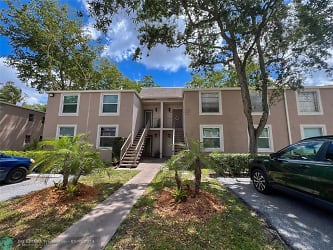 950 NW 80th Ave #202 - Margate, FL