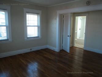 1 Willet St unit 2 - Quincy, MA