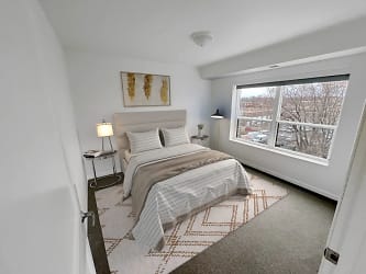 Oxboro Heights Apartments - Minneapolis, MN