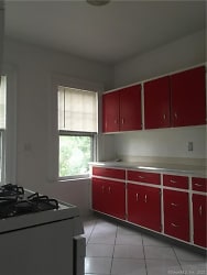 249 Highland St 2 Apartments - New Haven, CT