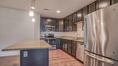 Kettle Point Apartments - East Providence, RI