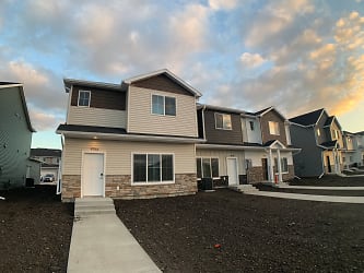 4950 36th Ave S - Fargo, ND