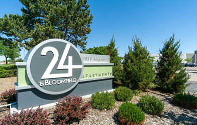 24 At Bloomfield Apartments - Bloomfield Hills, MI