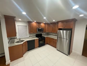 135 Boiling Springs Ave unit 1 - East Rutherford, NJ