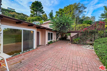 2386 Sunset Heights Dr - West Hollywood, CA