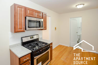 5017 W Cermak Rd unit 10 - undefined, undefined