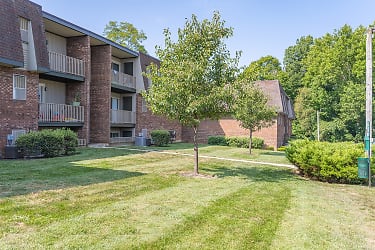 Millcroft Apartments & Townhomes - Milford, OH