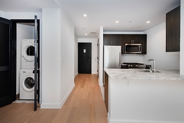 21 West End Ave unit 4008 - New York, NY