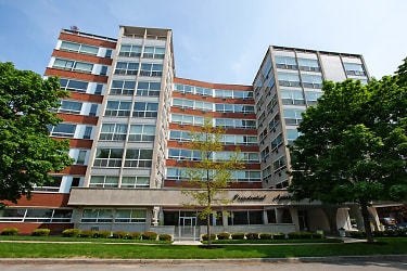 Presidential Apartments - Evanston, IL