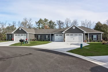 Hidden Meadow Trail Townhomes Apartments - Grand Island, NY