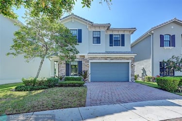 3885 NW 89th Way - Coral Springs, FL