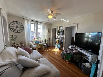 15 Governors Ave unit 16 - Medford, MA