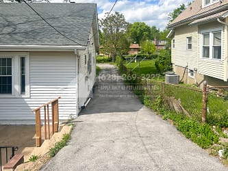 135 Hereford Ave - undefined, undefined