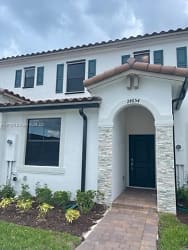 24654 SW 118 Ave #24654 - Homestead, FL