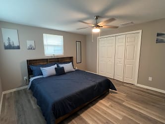Room For Rent - Spring Hill, FL