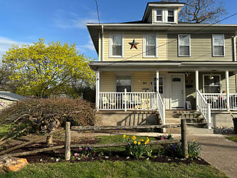 321 Woodland Ave - Morrisville, PA