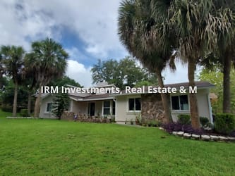 2310 Lakeview Ave - Clermont, FL