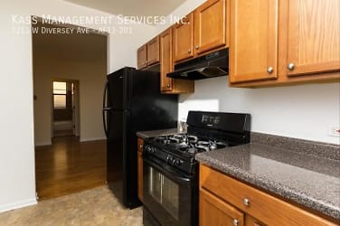 3213 W Diversey Ave - Chicago, IL