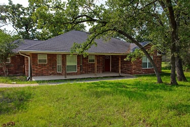 6054 Clay Pit Rd - College Station, TX