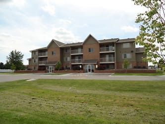 Elkhorn Ridge Apartments - Elkhorn, NE