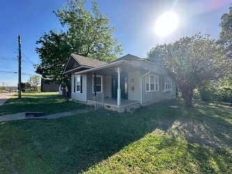 2700 Jenny Lind Rd - Fort Smith, AR