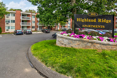 Highland Ridge Apartments - Waterbury, CT