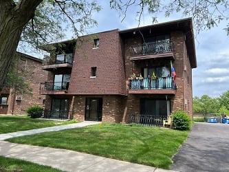 5728 Independence Ave #1W - Oak Forest, IL