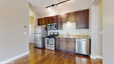 1900 N Lincoln Ave unit 1900-102 - Chicago, IL