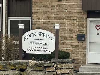 59 Rock Spring Rd #28 - Stamford, CT