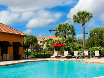 The Palms Of Monterrey Apartments - Fort Myers, FL