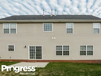 2894 Watercrest Dr NW - Concord, NC