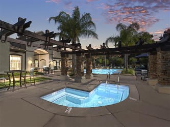 River Oaks Apartments - Vacaville, CA