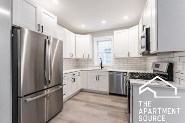 4319 N Francisco Ave - Chicago, IL