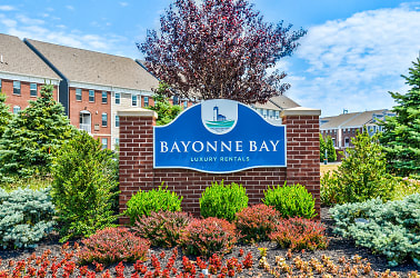Bayonne Bay Apartments - Bayonne, NJ