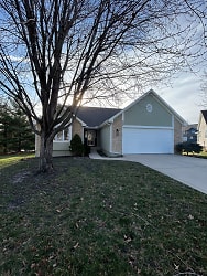 2405 SW Lilly Dr - Lees Summit, MO