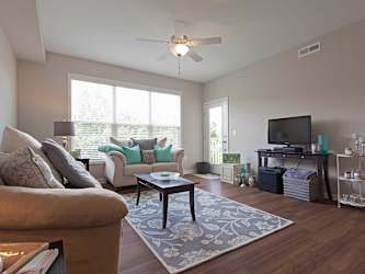 North Point Apartments - Roanoke, VA