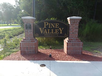 Pine Valley Apartments - New Bern, NC