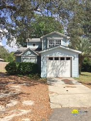 1913 Quince Ave - Niceville, FL