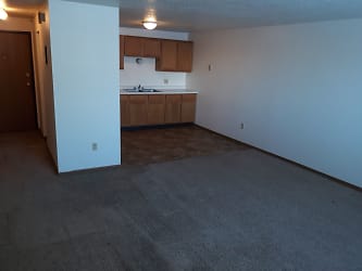3425 S 10th St unit 04 - Grand Forks, ND