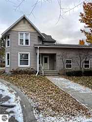 319 S Garfield Ave #B - Traverse City, MI