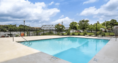 3001 River Towne Way unit 403 - Knoxville, TN