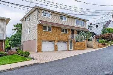 14 Zoar Ave - Woodland Park, NJ