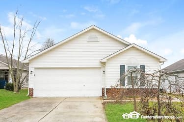 5121 Sweet River Way - Indianapolis, IN
