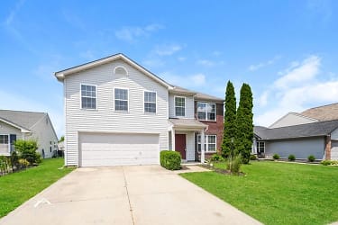 19307 Fox Chase Dr - Noblesville, IN